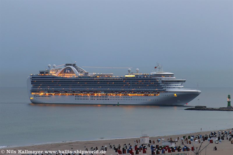 Emerald Princess (IMO 9333151)