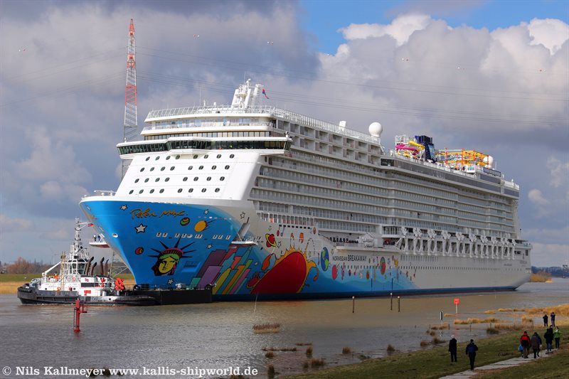 Norwegian Breakaway (IMO 9606912)