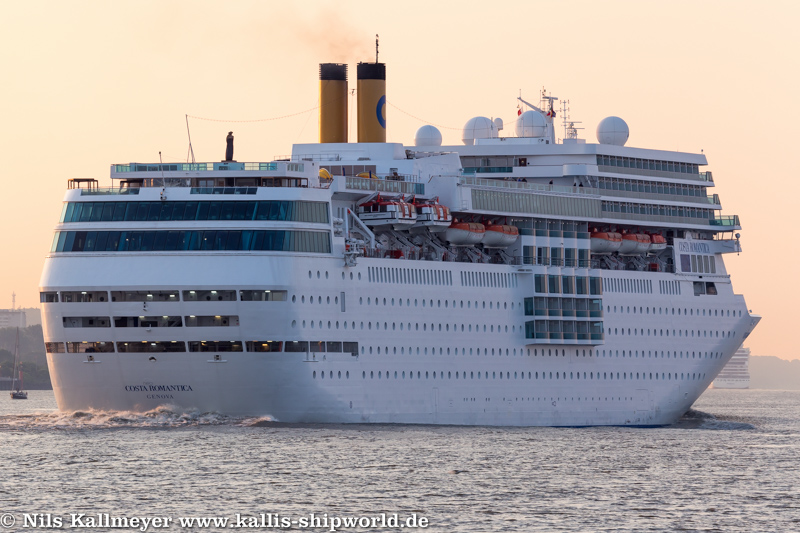 Costa Neoromantica (IMO 8821046)