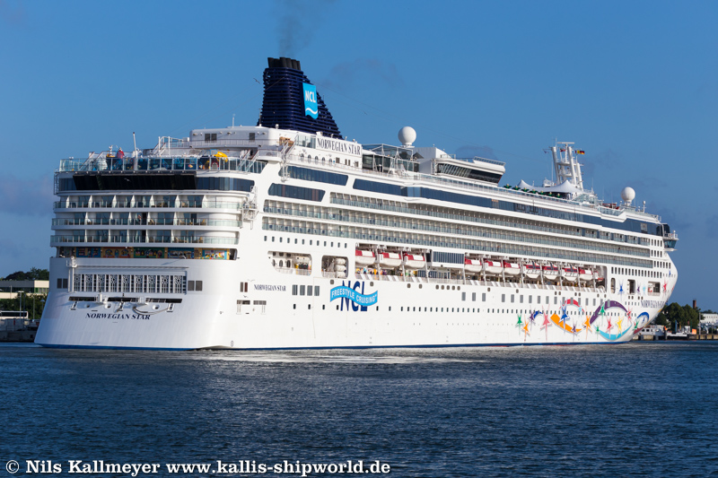 Norwegian Star (IMO 9195157)_3